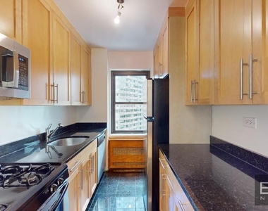 412 East 55th Street - Photo Thumbnail 1