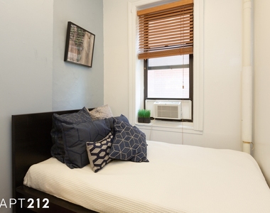 158 1st Avenue - Photo Thumbnail 5