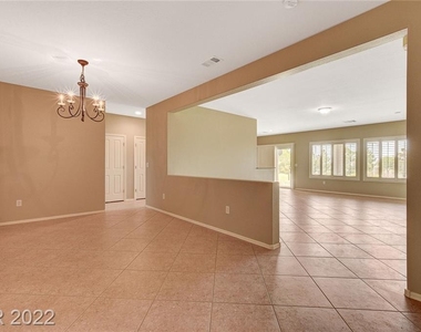 3321 Kingbird Drive - Photo Thumbnail 6