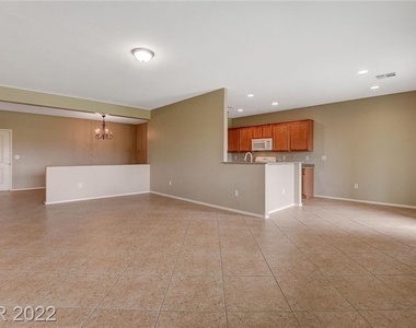 3321 Kingbird Drive - Photo Thumbnail 7