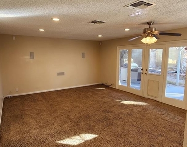 2707 Osborne Lane - Photo Thumbnail 7