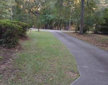 1064 Brookhaven Drive - Photo Thumbnail 21