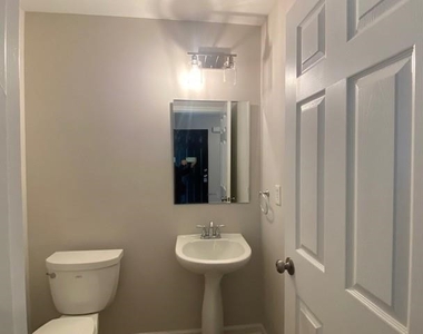 4217 Hunters Green Way Ne - Photo Thumbnail 11