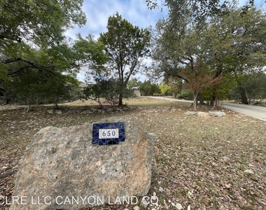 650 Lorne Rd - Photo Thumbnail 1