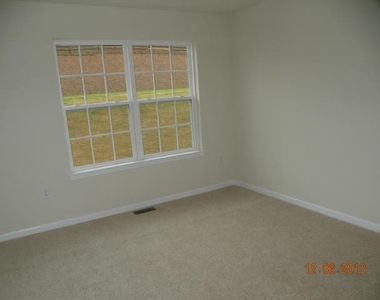 5935 Valley Forge Drive - Photo Thumbnail 3