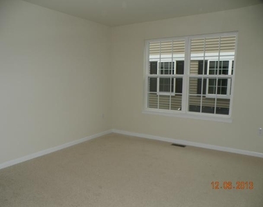 5935 Valley Forge Drive - Photo Thumbnail 9