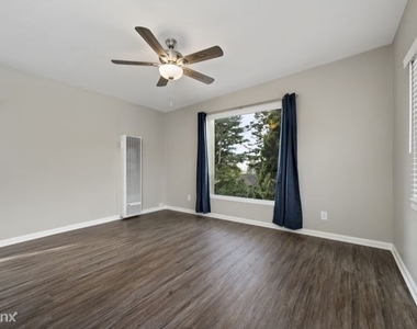 374 Cypress Ave 5 - Photo Thumbnail 3