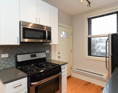 2319 N. Rockwell, Unit 3a - Photo Thumbnail 2