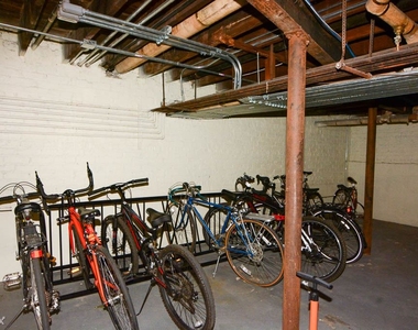 2319 N. Rockwell, Unit 4a - Photo Thumbnail 19