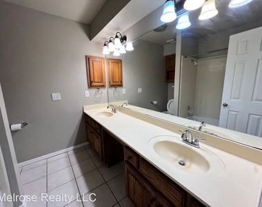 1713 Rocky Mountain Way - Photo Thumbnail 20