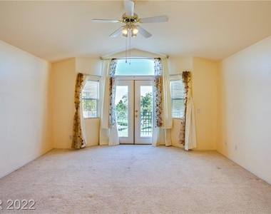 9236 Eagle Ridge Drive - Photo Thumbnail 7