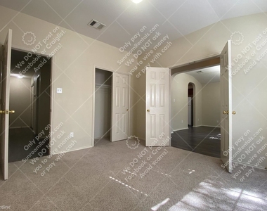 2129 Pearson Way - Photo Thumbnail 27