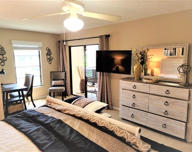 7340 Amberly 306 Lane - Photo Thumbnail 5