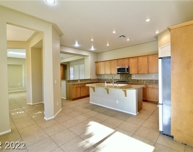 9425 Silent Oak Court - Photo Thumbnail 7