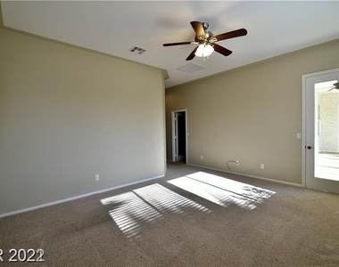 9425 Silent Oak Court - Photo Thumbnail 21