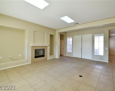 9425 Silent Oak Court - Photo Thumbnail 3