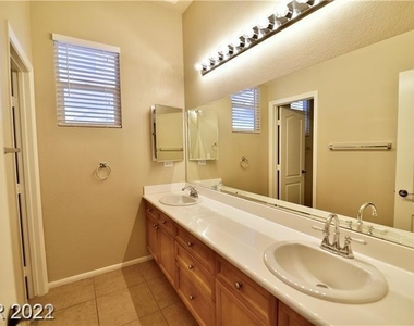 9425 Silent Oak Court - Photo Thumbnail 31