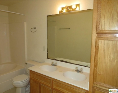 4104 Jeff Scott Drive - Photo Thumbnail 13