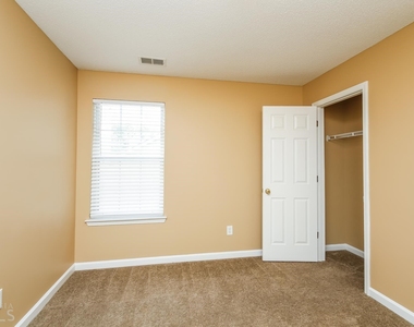 3157 Peartree Drive - Photo Thumbnail 10