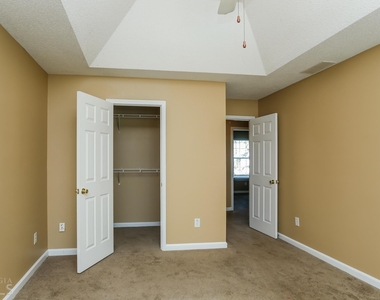 3157 Peartree Drive - Photo Thumbnail 7