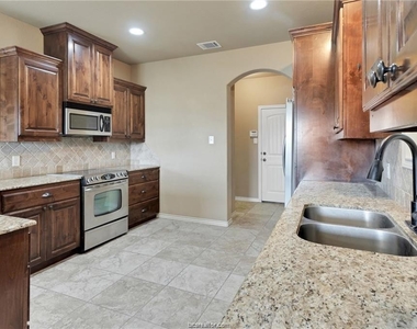 4010 Sunny Meadow Brook Court - Photo Thumbnail 6