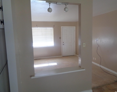 6520 Tulip Street - Photo Thumbnail 7