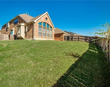 1622 Shadow Brook Trail - Photo Thumbnail 6