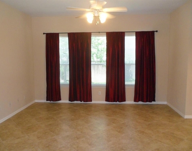 2828 Glendale Way - Photo Thumbnail 1