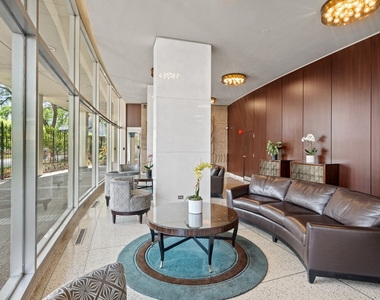 1150 N Lake Shore Drive - Photo Thumbnail 17