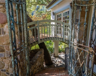 964 Old Topanga Canyon Road - Photo Thumbnail 11