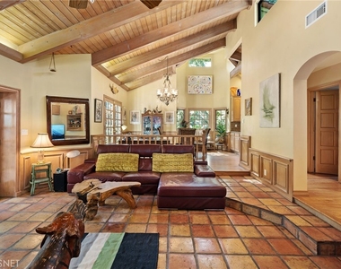 964 Old Topanga Canyon Road - Photo Thumbnail 24