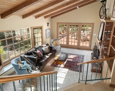 964 Old Topanga Canyon Road - Photo Thumbnail 16