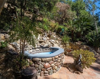 964 Old Topanga Canyon Road - Photo Thumbnail 40