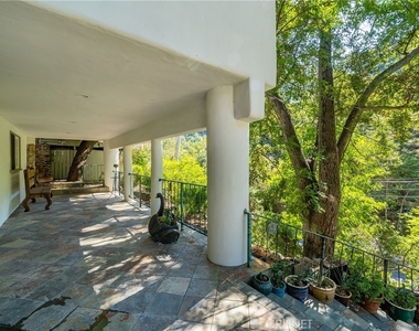 964 Old Topanga Canyon Road - Photo Thumbnail 10