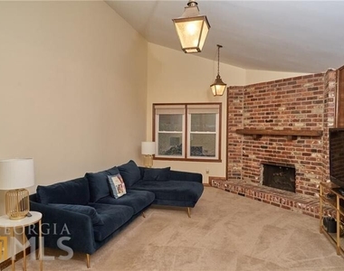 4065 Sussex Pl - Photo Thumbnail 5