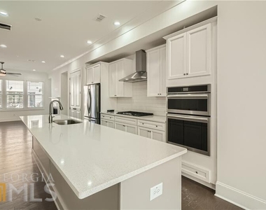 6723 Prelude Dr - Photo Thumbnail 7