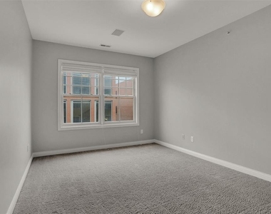 547 N Park Avenue - Photo Thumbnail 26