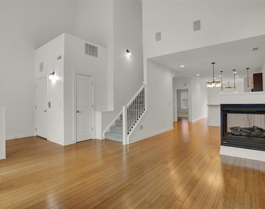 547 N Park Avenue - Photo Thumbnail 5