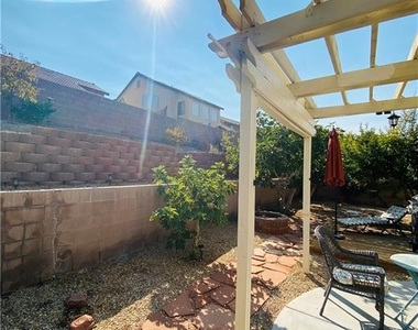 2411 Allegretto Avenue - Photo Thumbnail 23