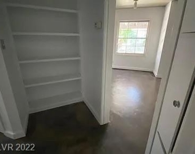 1212 Francis Avenue - Photo Thumbnail 17