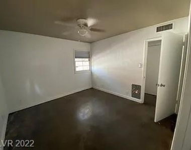 1212 Francis Avenue - Photo Thumbnail 12