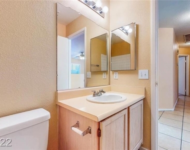 2760 Wild Cactus Court - Photo Thumbnail 17