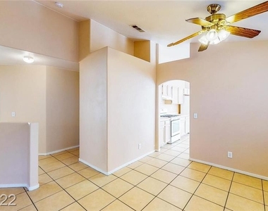 2760 Wild Cactus Court - Photo Thumbnail 6