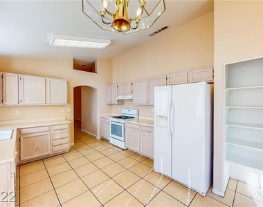 2760 Wild Cactus Court - Photo Thumbnail 11