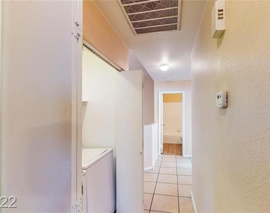 2760 Wild Cactus Court - Photo Thumbnail 30