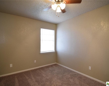 3208 Green Valley Drive - Photo Thumbnail 25