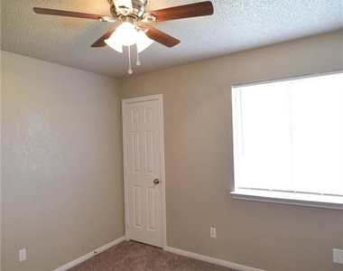 3208 Green Valley Drive - Photo Thumbnail 24