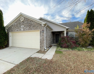 205 Laramie Circle - Photo Thumbnail 1