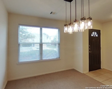 943 Tisbury Pkwy - Photo Thumbnail 2