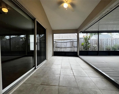 2620 Regency Oak Lane - Photo Thumbnail 10